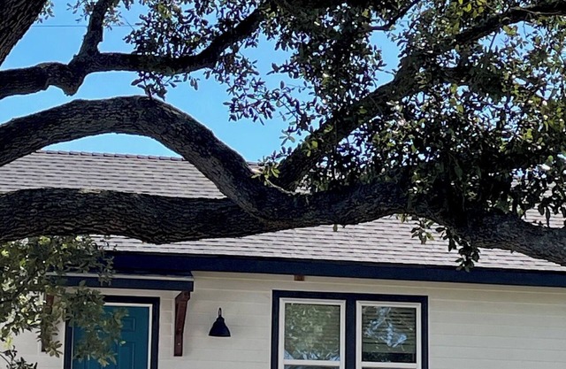 The Oak Tree Cottage at Midtown