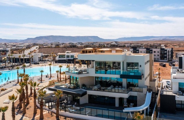 The Oasis Utah at Desert Color (by Ember Stays)