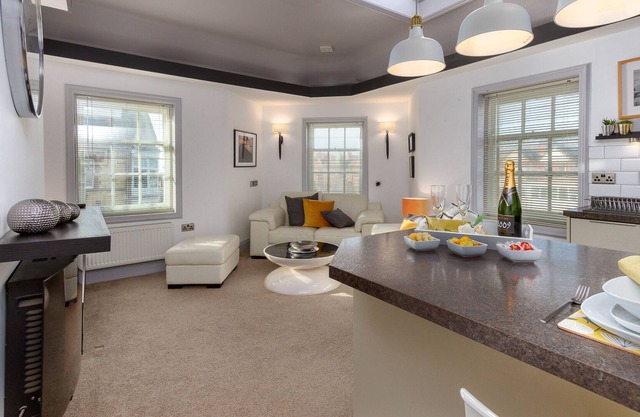 THE OLD BANK 3 - 2 BEDROOMS - SLEEPS 4