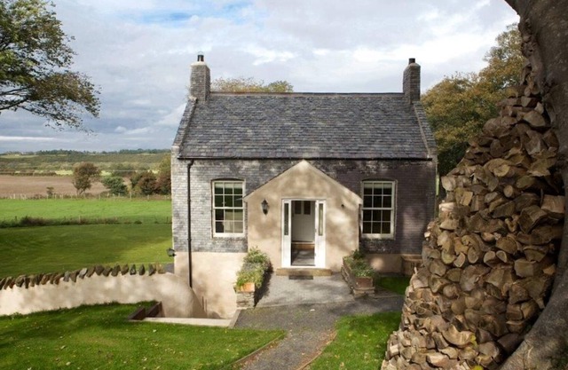 The Old Coach House - a holiday cottage that sleeps 4 guests in 2 bedrooms