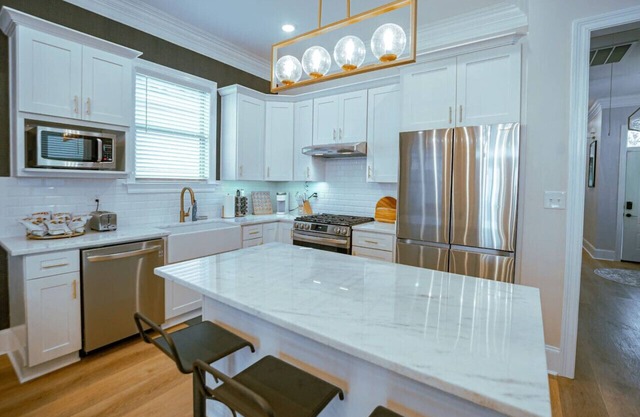 The "Old Fashioned" Luxe Cottage