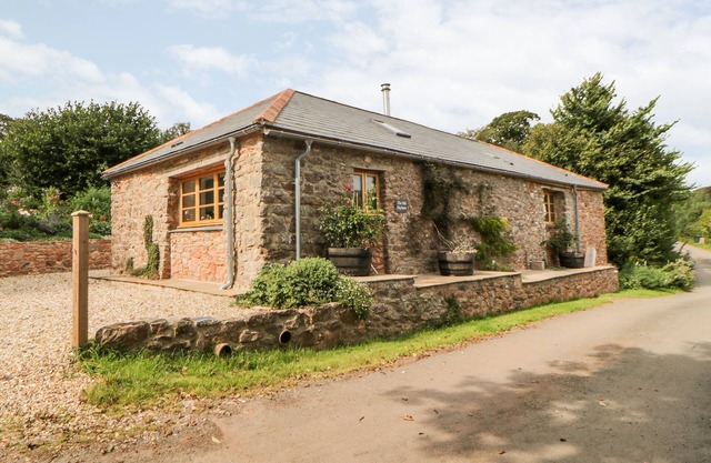 THE OLD HAYBARN, family friendly, with open fire in Ipplepen