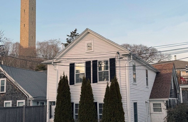 The Palmer House - A Historic 2 Bedroom Experience in the Heart of Provincetown