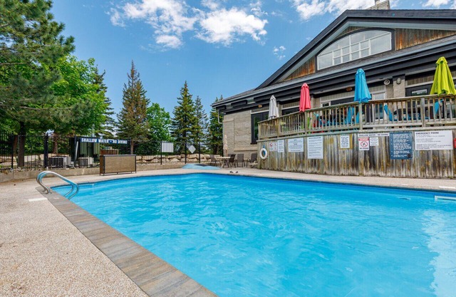 The Parker Slopeside: Hot Tub + Mountain Views