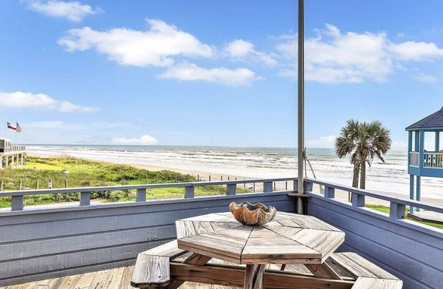 The Pelican’s Nest- Beachfront Getaway