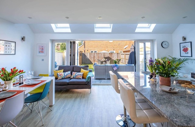 The perfect base for New Forest adventures... in the sweetest village of Sway!