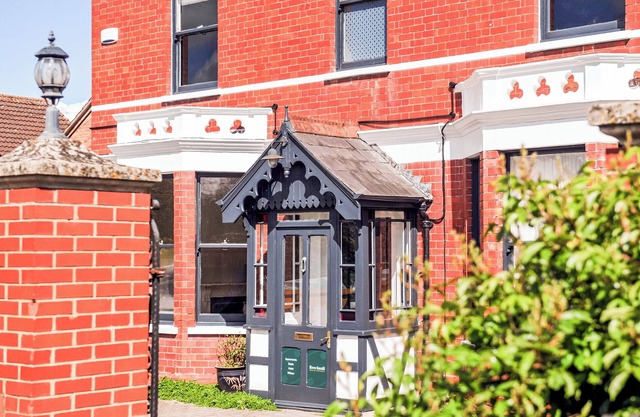 The perfect base to enjoy Cheltenham Spa and the wider Cotswold.
