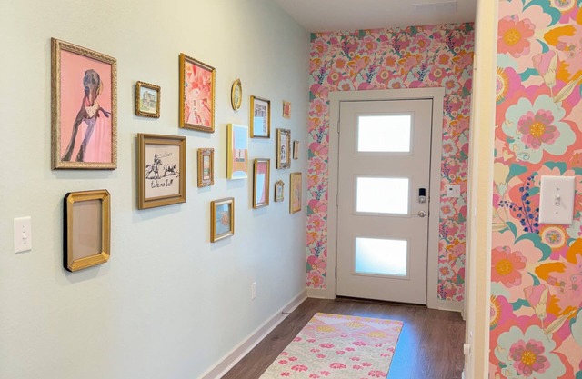The Pink Stampede: Tremendous 5-bedroom House in vibrant Austin