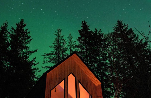 The Point Cabin + Nordic Spa w/Sauna, Hot Tub & Cold Plunge