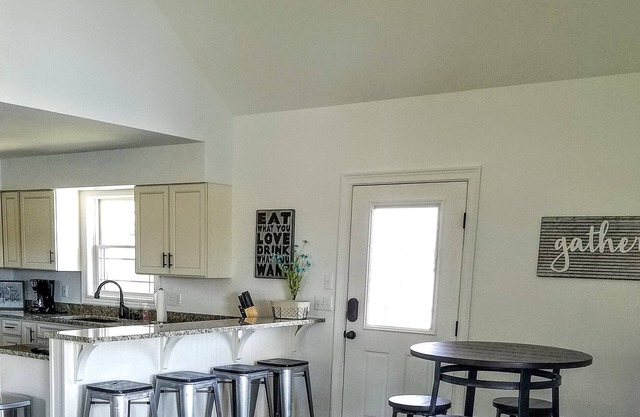 The Potter Cottage - A great family getaway 3 miles from Holiday World