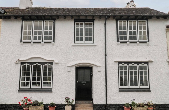 THE POUND, pet friendly, character holiday cottage in Porlock