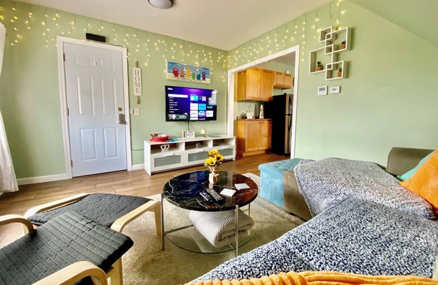 The PVD Penthouse ⭐Near Brown, RISD, College Hill⭐Top Rated Host ⭐Min to Dwntwn