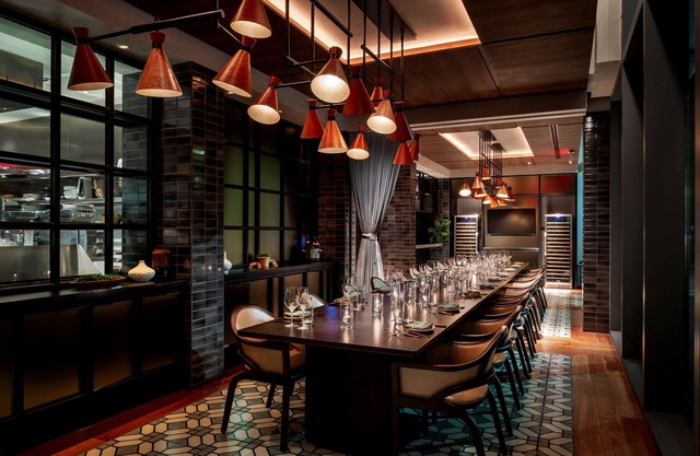 The Ray Hotel Delray Beach, Curio Collection by Hilton
