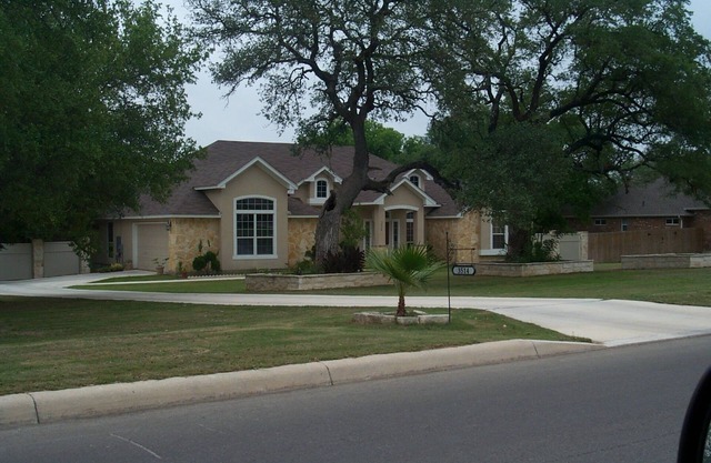 The Retreat Is A Family Friendly Home In A Gated Community.