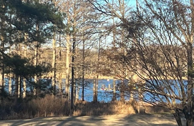The River Retreat - multiple views of Chickahominy River