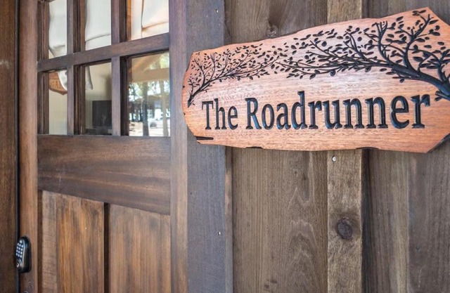 The Roadrunner Cabin 15MIN to Magnolia Baylor