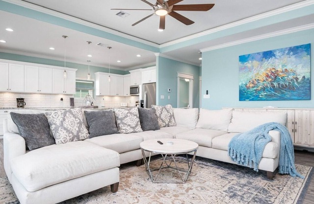 The Salty Sea House - Amazing, well appointed beachside home! Look!!!