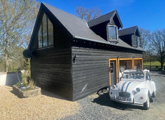 The Sans Souci Estate - The Chalet Studio Apartment, Adults Only