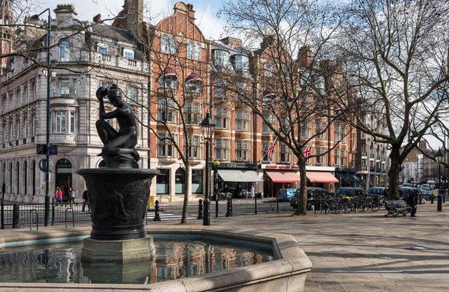 THE SLOANE SQUARE STUDIO