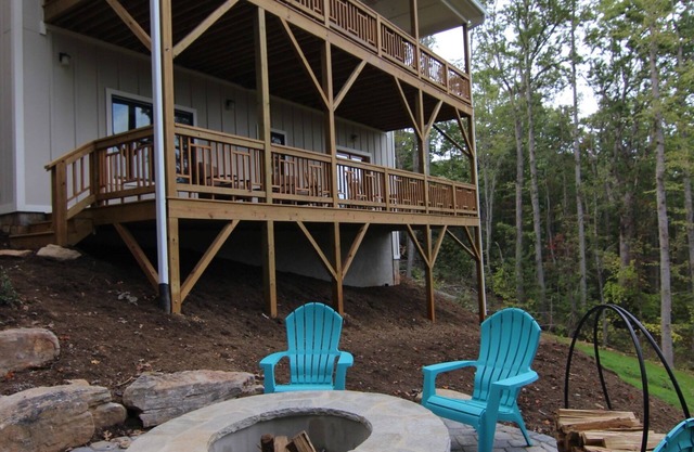 The Snookery ~ Relaxation Perched on the Mountainside