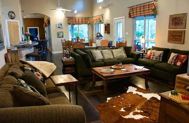 The Treehouse & The Ranch House at Davis Ranch Retreat