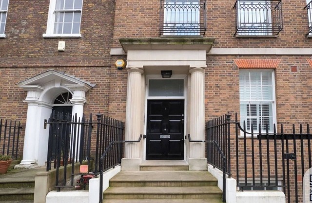 The Two Flats Seven Bedroom Space