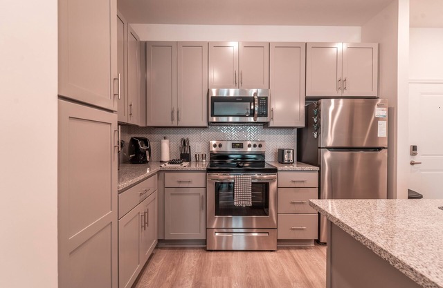 The Uptown - Chic1BR apt in the heart of Midlothian!