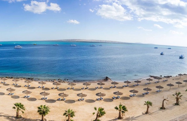 The View Studio Private Luxury Apartment (max 4 people), Private Beach + Pool