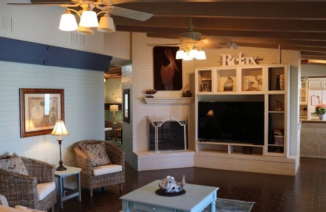 The Villa at D&R Pelican Bay Resort