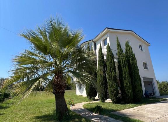 The White Villa