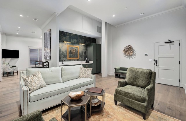 The Wilderness Suite | 5 Minutes from I65 | In the heart of Cullman