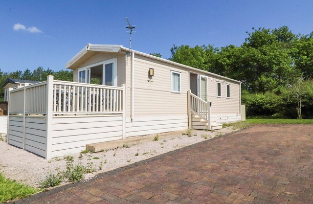 THE WILLOWS-38, pet friendly, with a garden in Long Preston