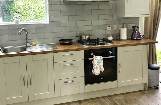 The Woodfarm Lodge - 3 Bedroom House with parking - Oxford