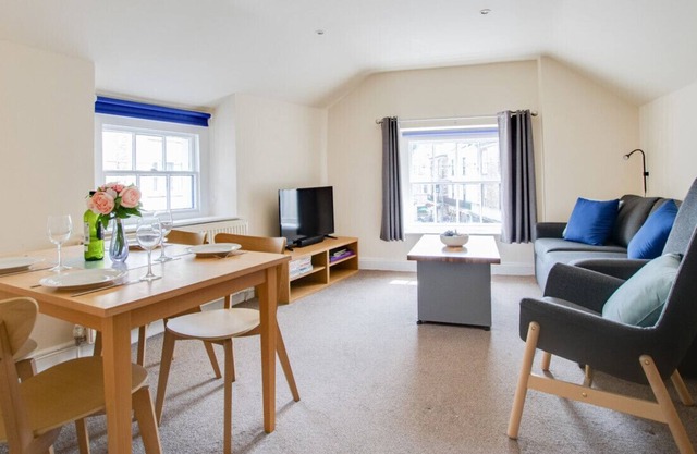 The Yardarm - One Bedroom Apartment, Sleeps 4