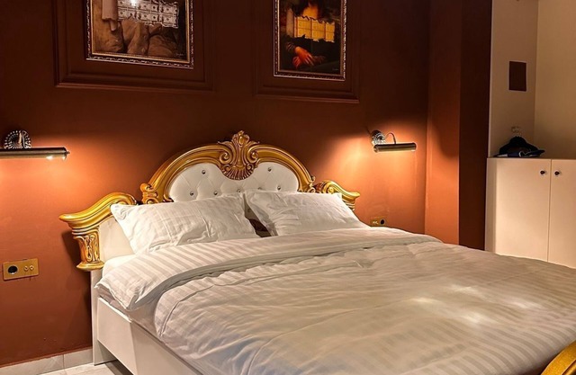 TheManorNM - Luxurious baroque apartment with terrace 1min from the White Tower