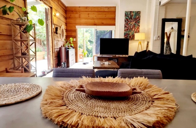 Thirroul getaway with Island twist