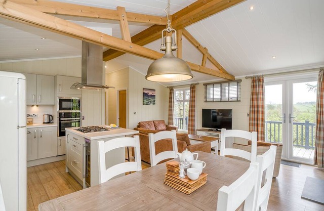 This luxurious lodge is ideal for a relaxing break with friends or family.
