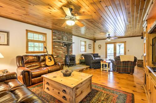 Thompson Home with Deck and Pond, 8 Mi to Elk Mountain