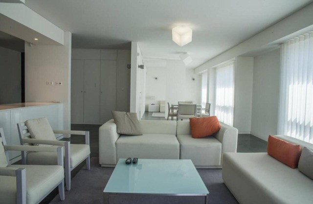 Three 1BR Deluxe Condos w/Kitchens & Free Parking, Near Arrábida Natural Park
