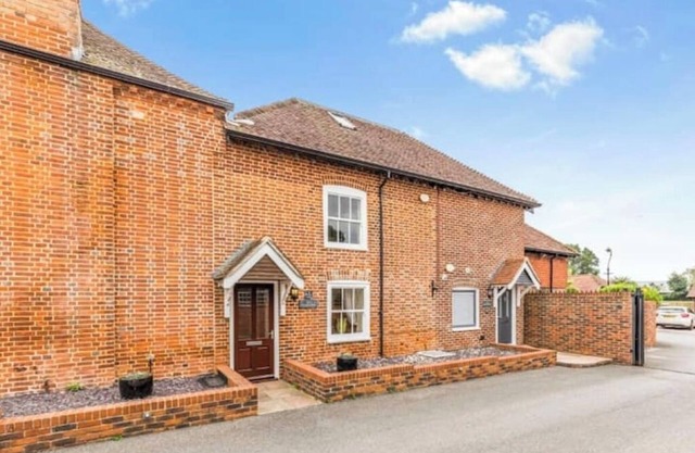 Three bed house near Goodwood/Chichester