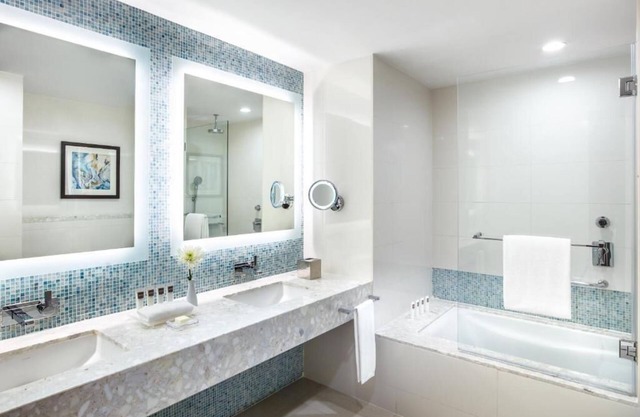 Three Bedroom Apartment Near Carrefour Hypermarket Al Ghurair By Luxury Bookings