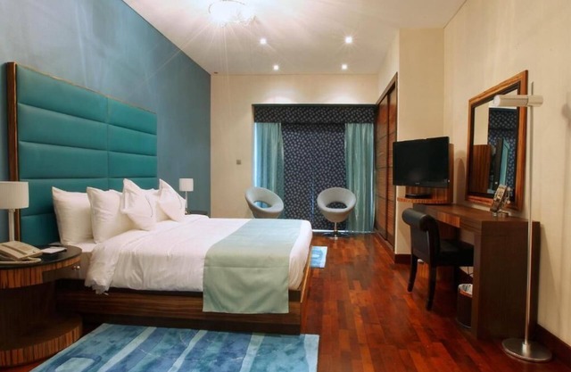 Three Bedroom Apartment Near Business Bay Metro