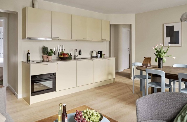 Three Bedrooms, Two Bathrooms Hotel Apartment