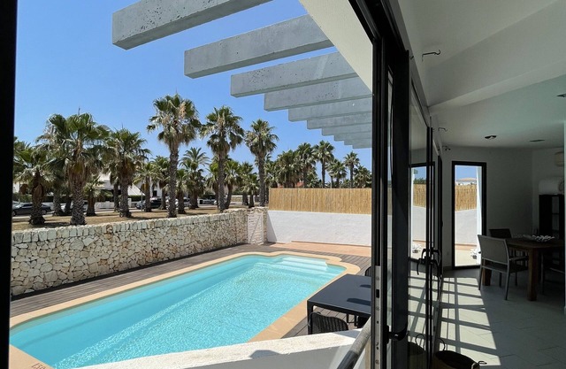 Three-story villa with private pool