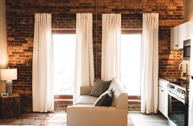 Three Trails Downtown Elkin, Studio Loft