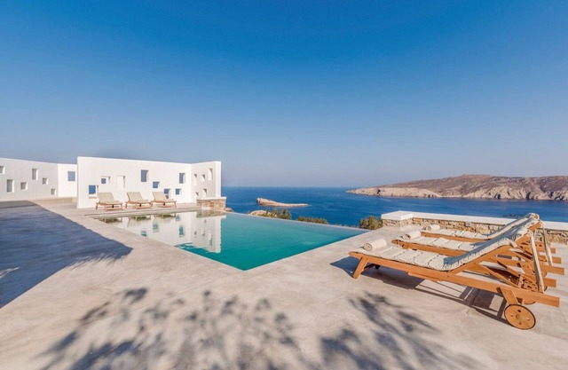 Thrilling Beachfront Mykonos Villa | Villa Thalassía | 7 Bedrooms | Panoramic.