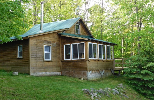 Timber Wolf Lodge cabin
