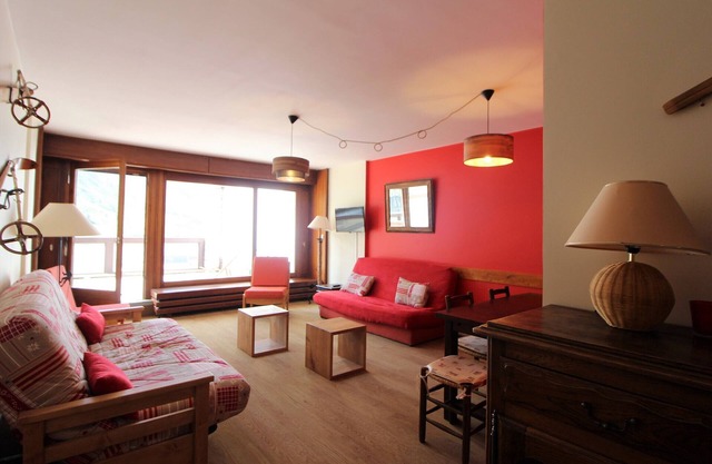 Tignes: 2R6, terrace, near slopes and shops