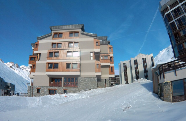 TIGNES Val Claret- Quiet small building- From SUNDAY to SUNDAY