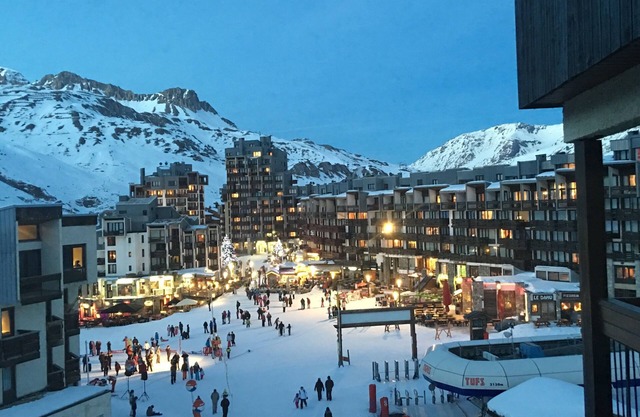 TIGNES-VAL D'ISERE, endless slopes. in a grandiose setting
